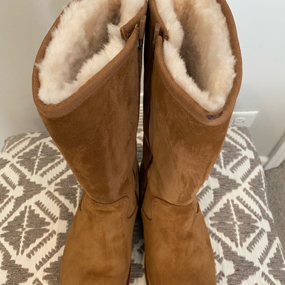 UGG Shoes - UGG ETTA Boots